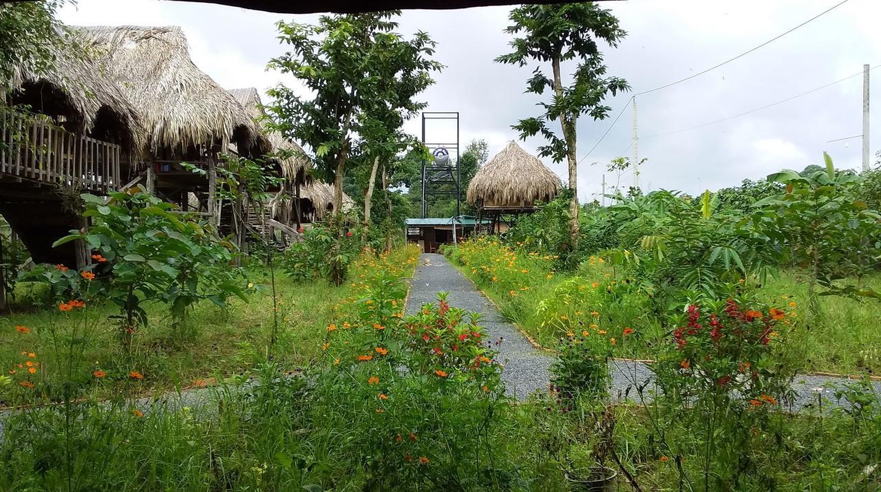 Вілла Sunny Field Eco Stilt House Каттьєн Екстер'єр фото